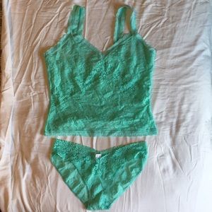 NWOT Hanky Panky Set
